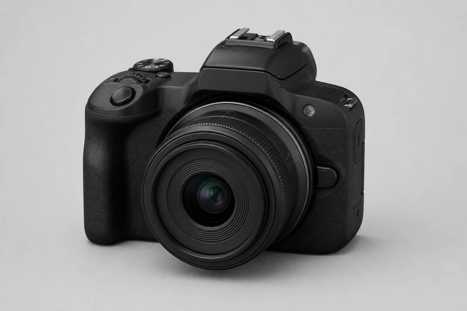 Canon EOS R50 (Kit 18–45)