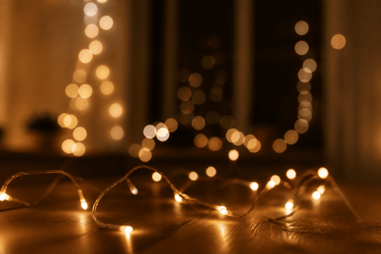 Warme Bokeh-Lichterketten — Foto-Idee für zuhause