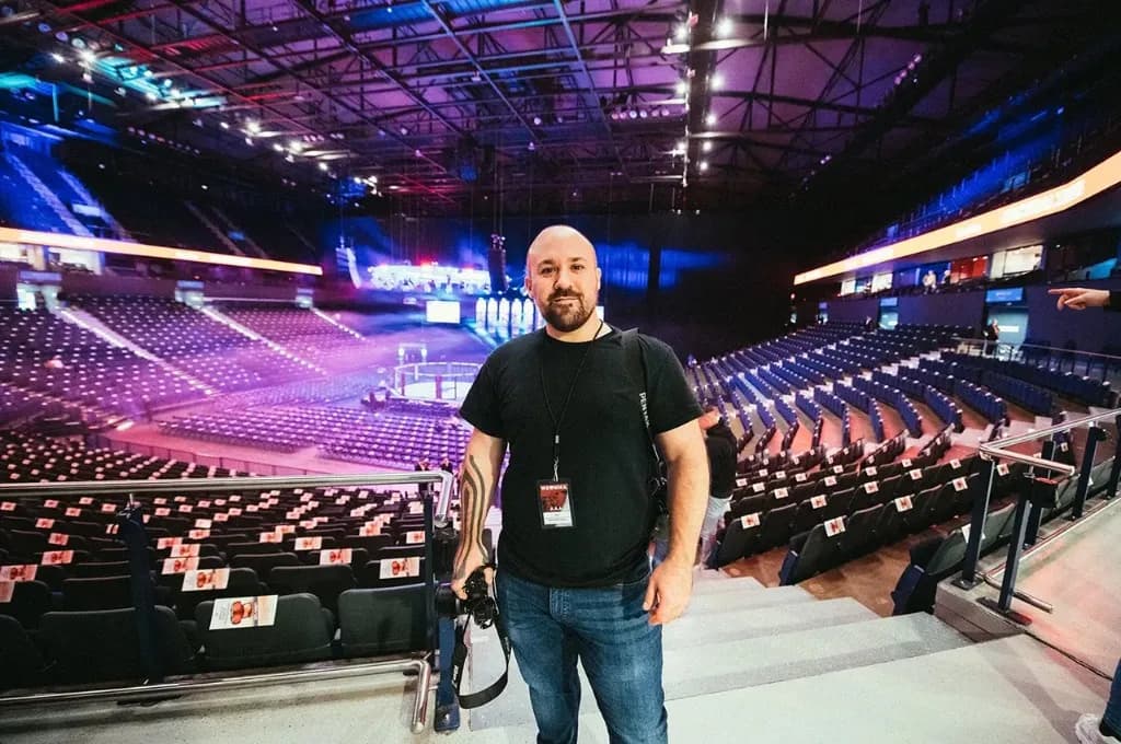 Martin Kleinheinz — event photographer in a concert and sports arena, Hannover