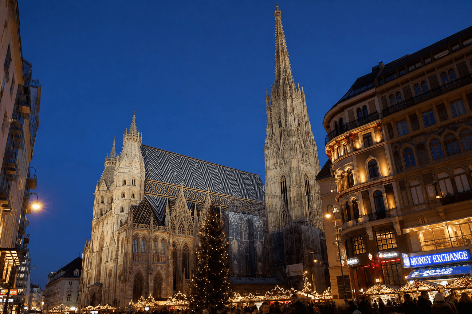 Wien — Stephansdom bei Blauer Stunde mit Adventstimmung